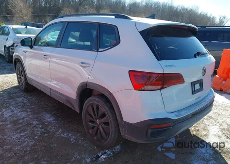 2022 Volkswagen Taos 1.5T S z USA, uszkodzony, nr VIN 3VVCX7B25NM086511